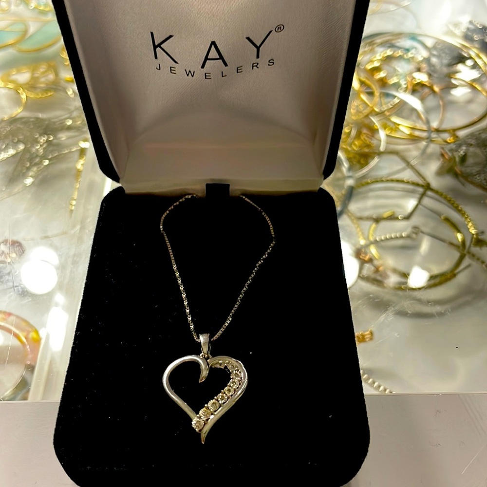 Beautiful opened heart from Kay jewelers